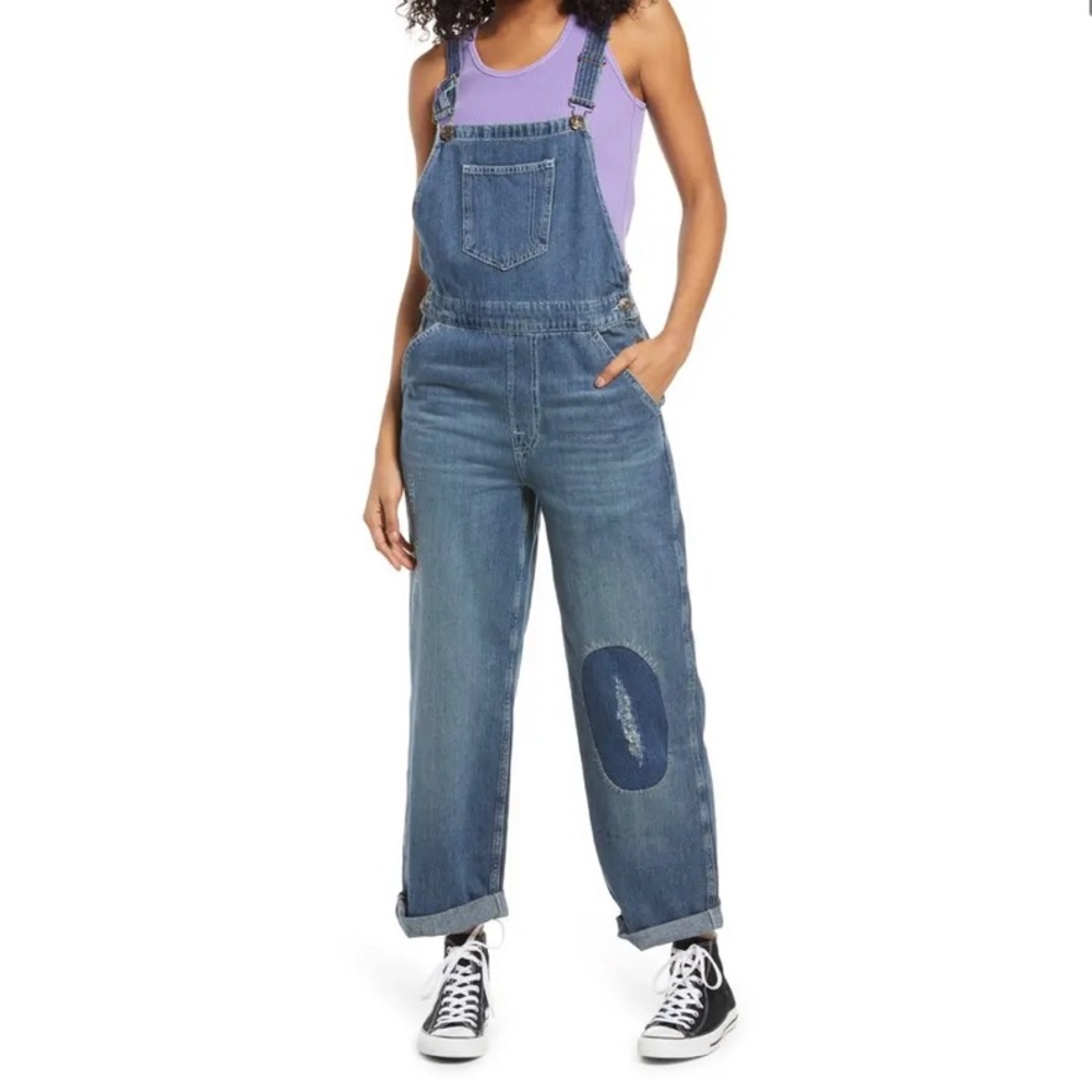 BDG URBAN OUTFITTERS
Women's Bdg Urban Outfitters Rip & Repair Dungaree Overalls